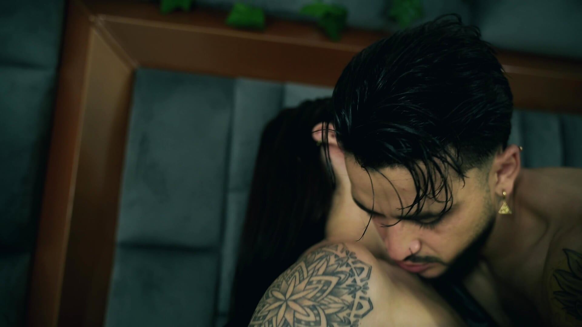 Would you like to see how this moment ends? – video modela na kameri StiflerAndAlessia