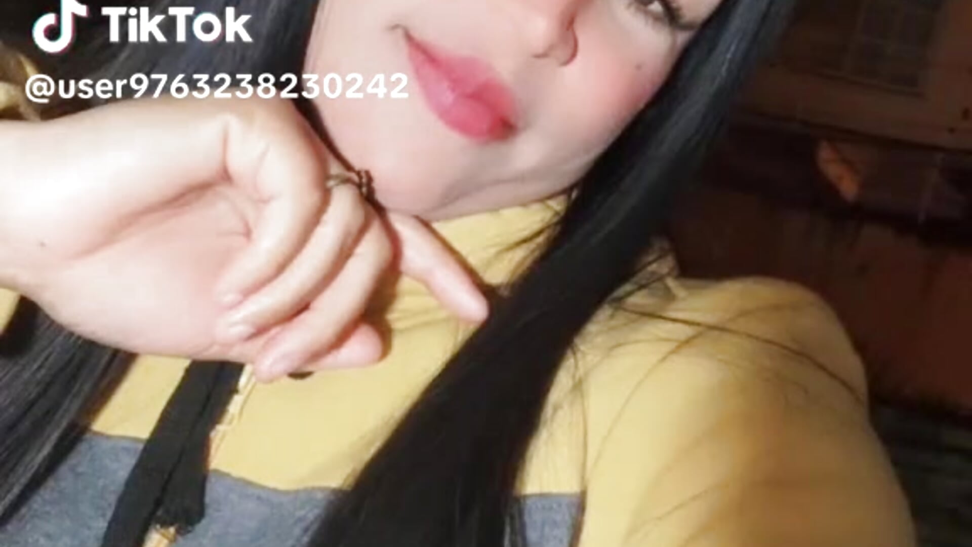 66605 - video by mia69rober cam model