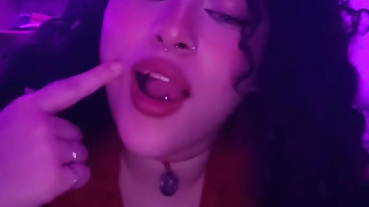 SEXIEST FCKING CURLY❤ - video by urCurvyTHICC cam model