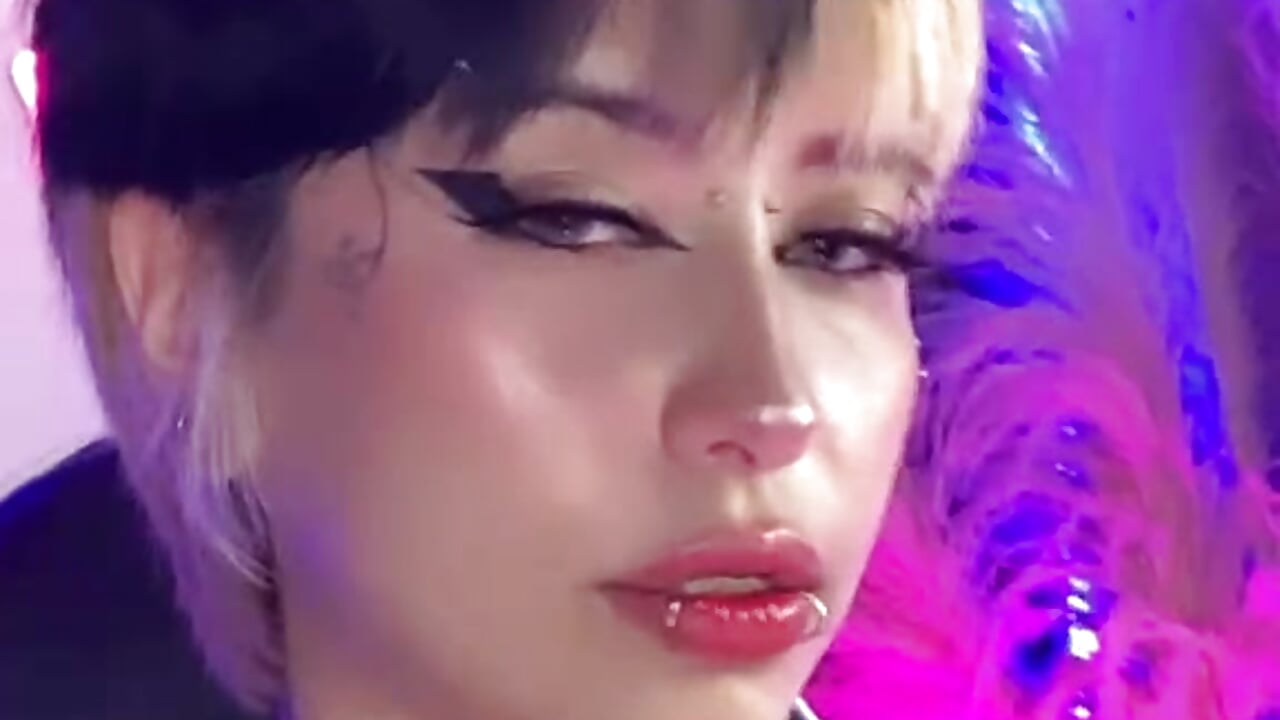 Do you like me make up? — filmik tokyooblueess, modela(-lki) na kamerkach