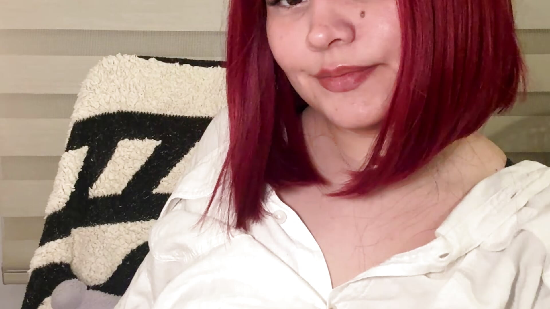 hello :3 - video by vampzlisa cam model