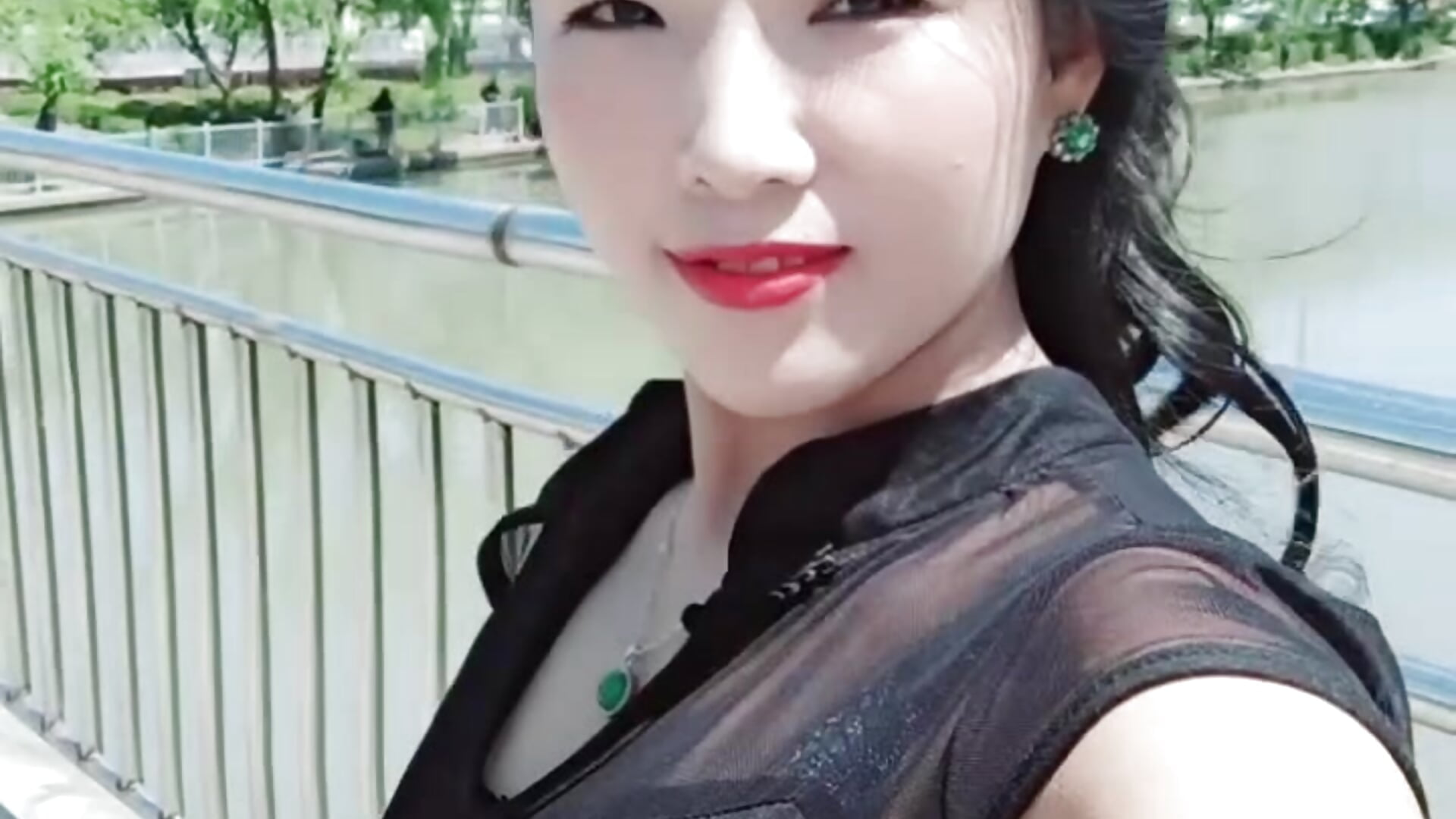 阳光明媚、心情儿美 - video của người mẫu cam ZSGoGoGo
