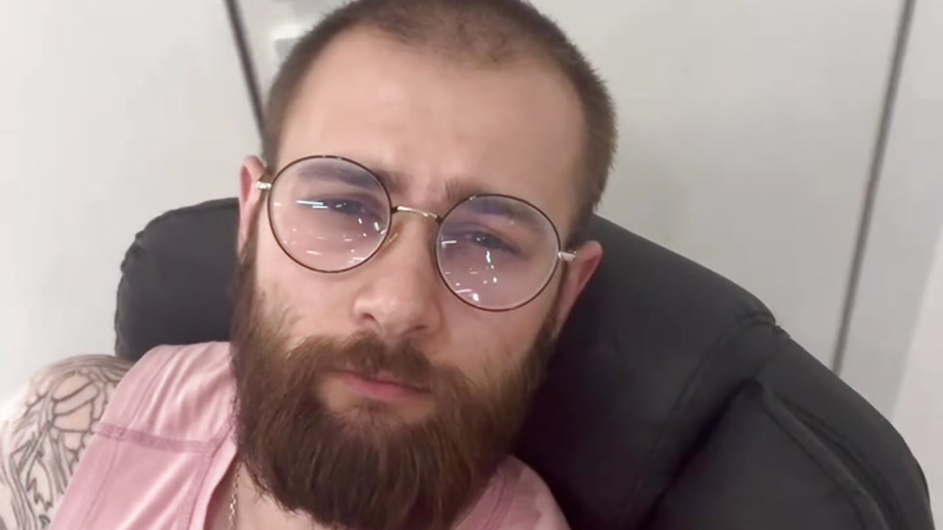 G - סרטון של Chris_Dragon, דוגמן/ית מצלמה