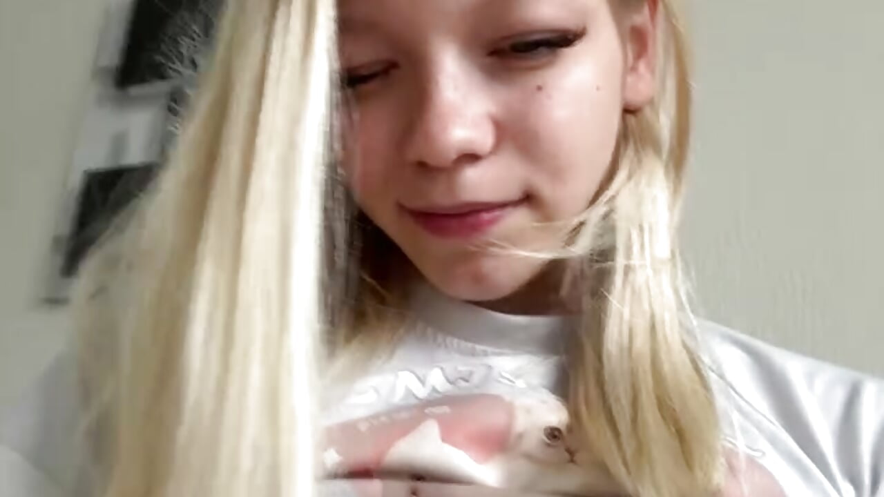 ❤️🍓Part PVT: Hot naked Masturbation in doggy style🍓❤️ - فيديو من Foxy_Blondie موديل الكام