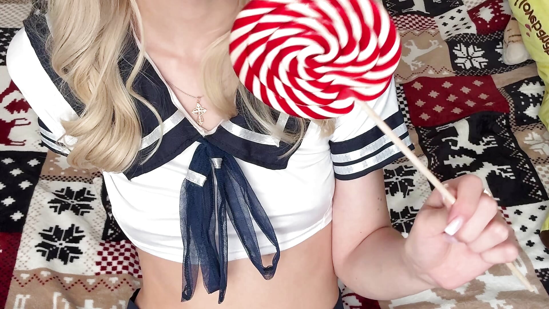 Yummy yummy😋🍭 - Foxy_Blondie adlı kamera modelinin videosu