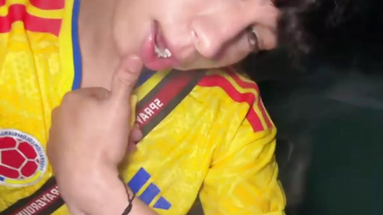 Smoke 🚬 – video modela na kameri Kael_Prince