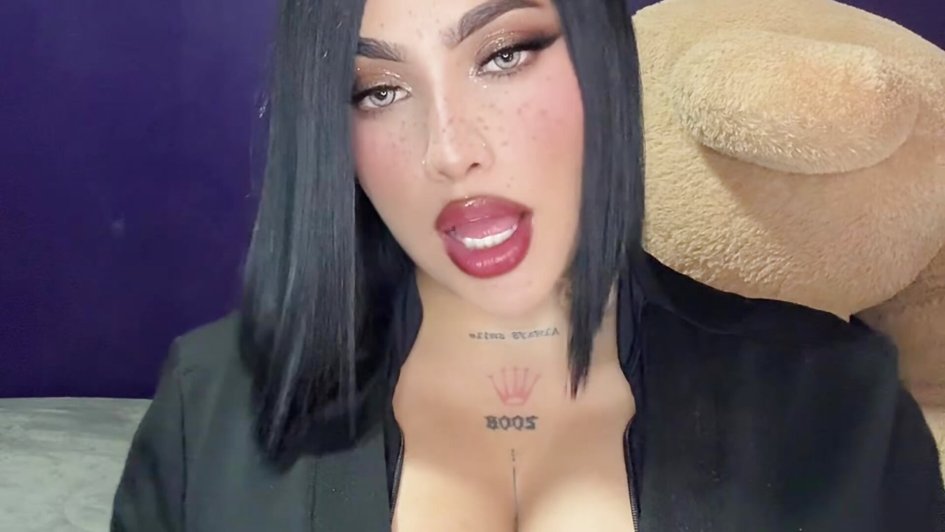 💋 - video by nikky_latiin cam model