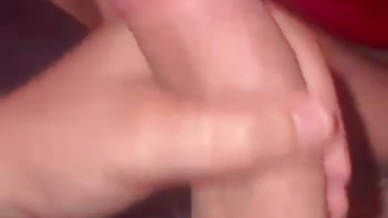 novinho batendo uma na madru - video của người mẫu cam novinhosafado021