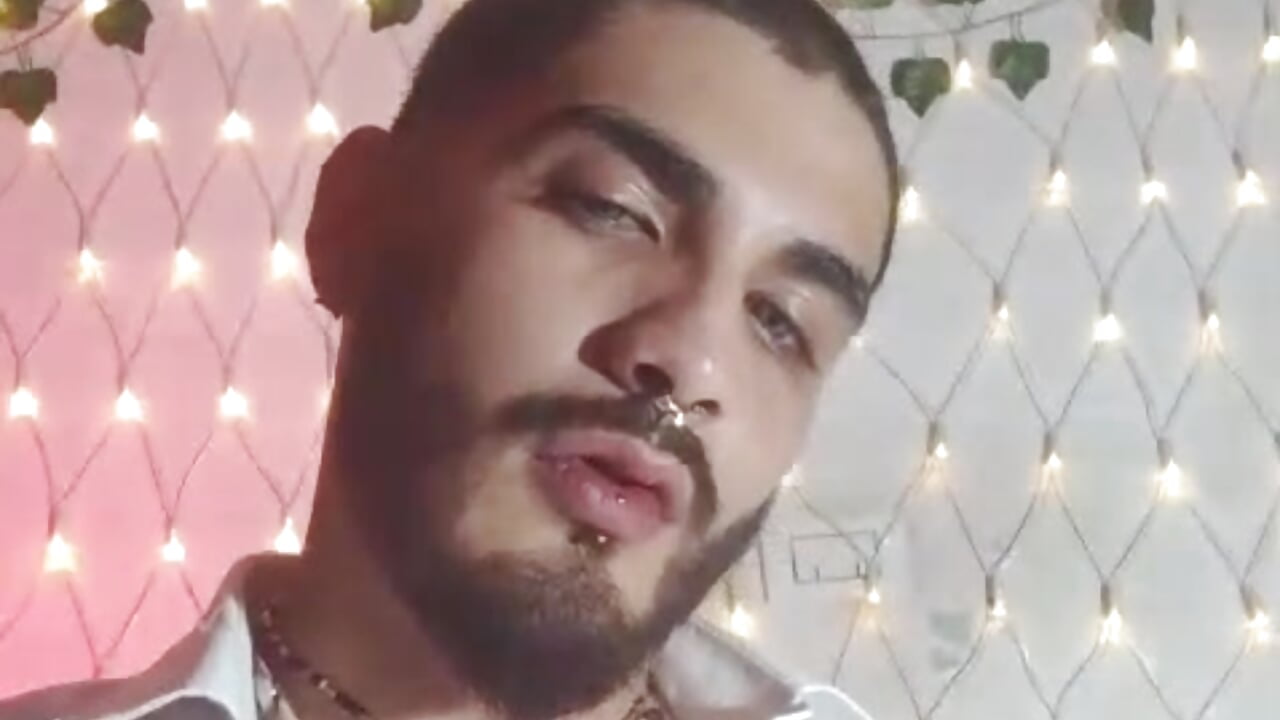 Get on your knees🗣️❤️‍🔥 - video by LovexJuxn77 cam model