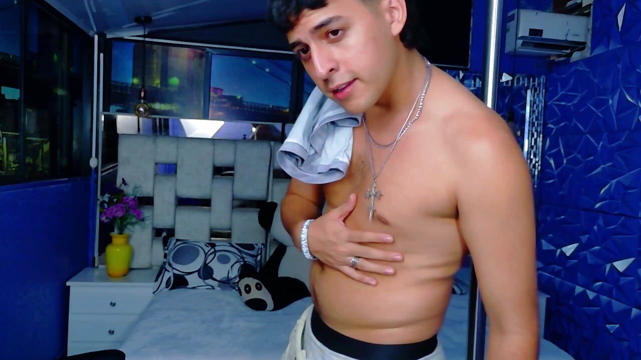 ian_sprouse – popularni video modela na kameri 1227