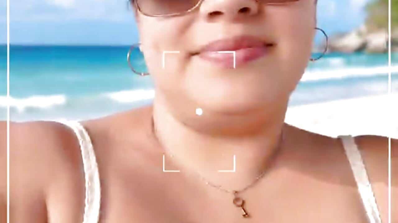 WhatsApp Video 2026-07-15 at 1,17,06 AM – video modela na kameri Anabliss_hot