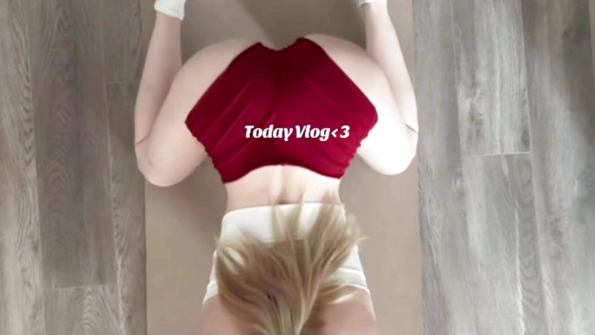 yoga time🤤🍓 - vídeo de la modelo de cam alice-woond