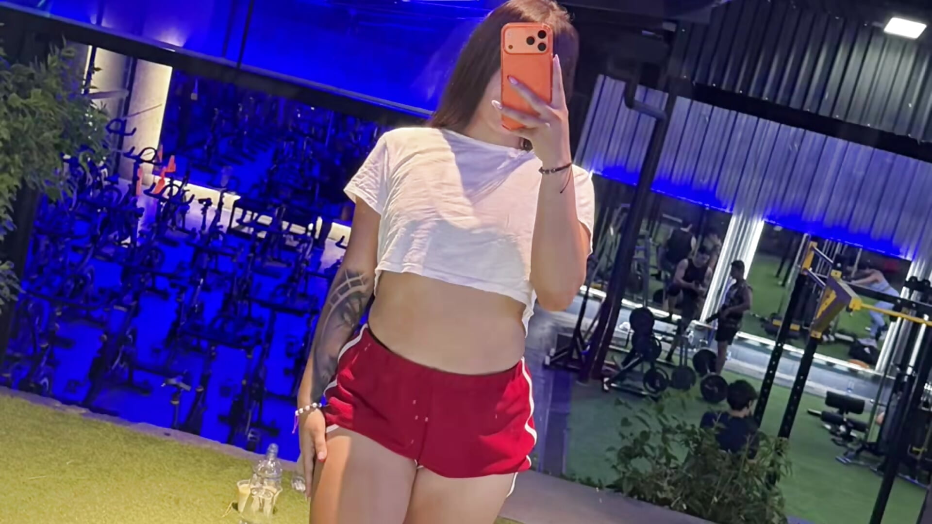 Do you like how I look in gym clothes? 🥵 Te gusta como me veo en ropa de gym?🥵 - video by AlejaAcosta cam model