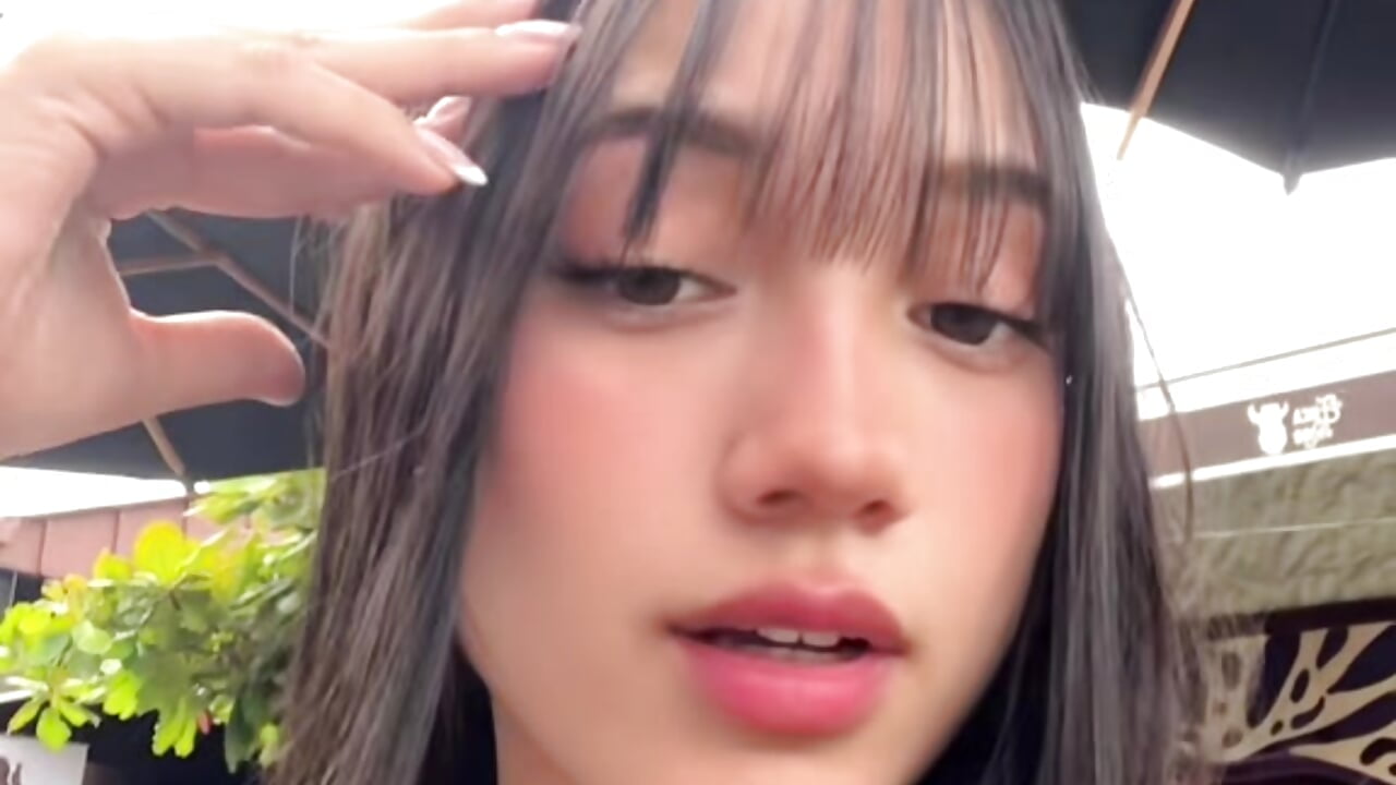 ❤️hello – video od webkamerové modelky AlejaAcosta