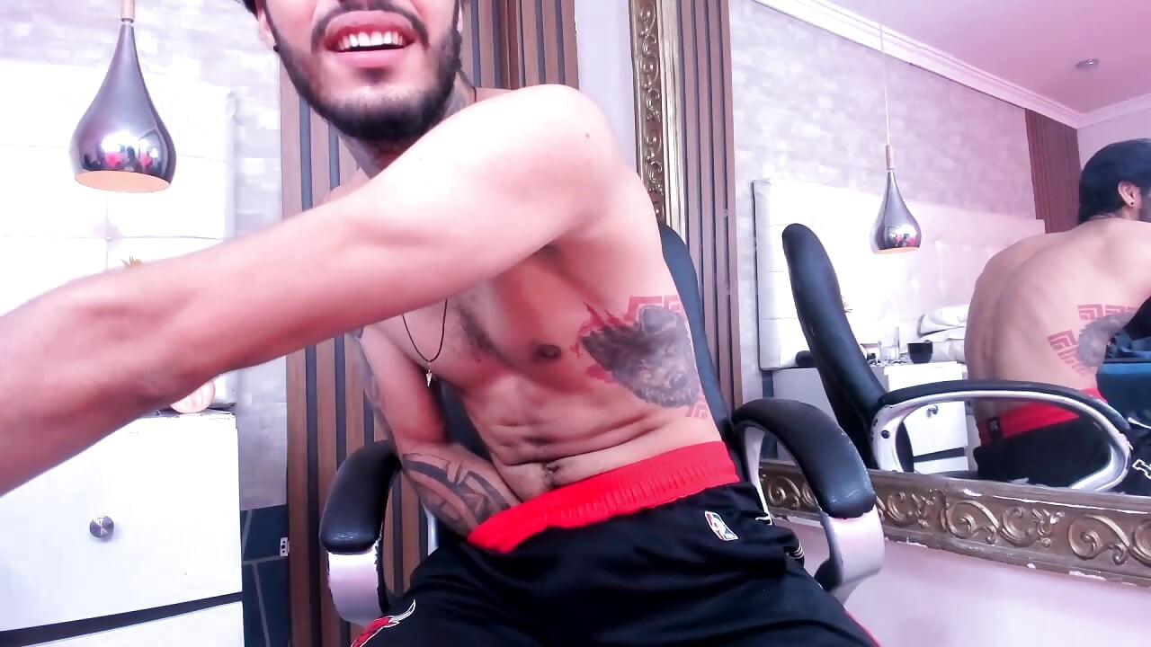 lets check inside of my pants - video by JacksonGreenn cam model
