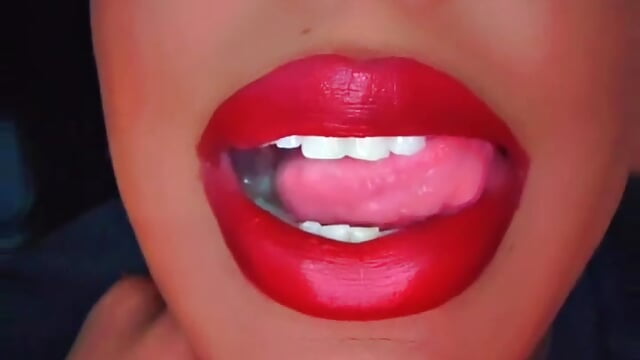 Red Lips — filmik BiaLovelyBunny, modela(-lki) na kamerkach
