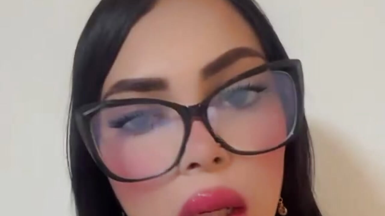 Mmm hi honey — filmik luxury_fantasyy, modela(-lki) na kamerkach