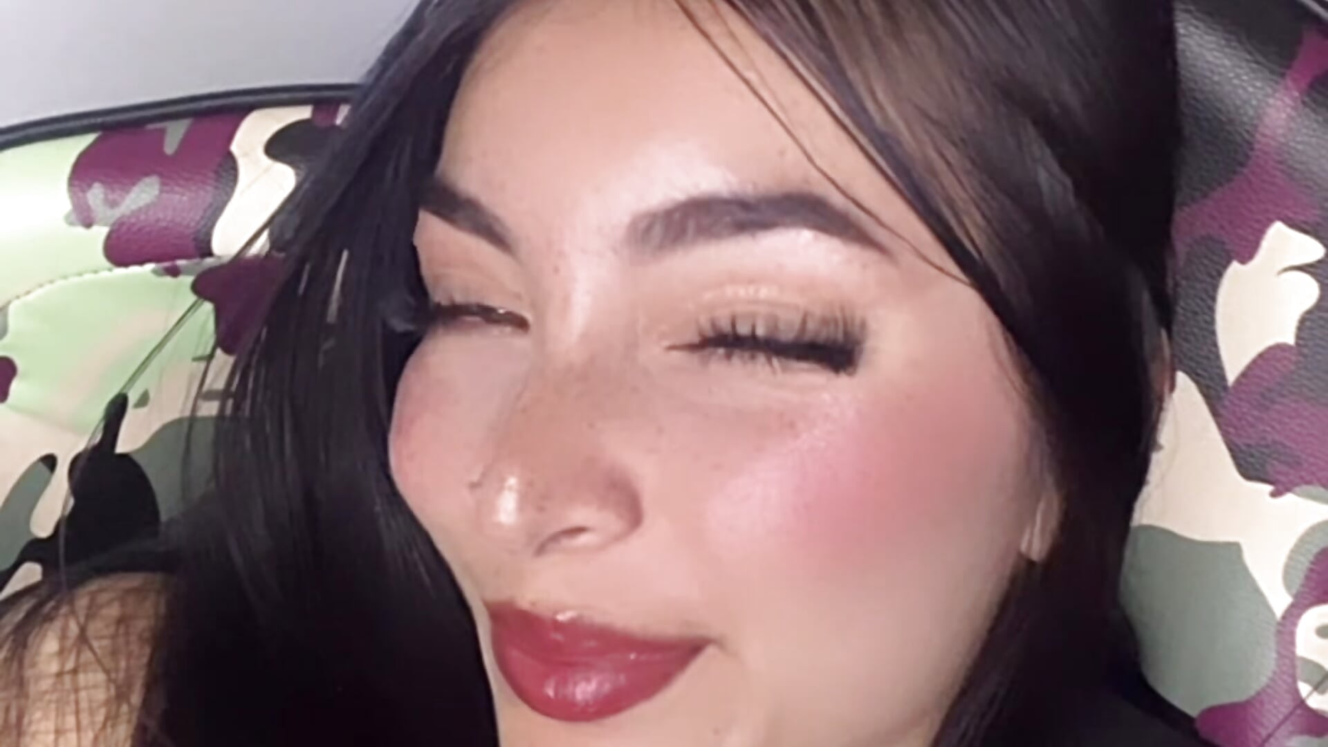 You love my sweet face 💗🙈 - video by Violeta_Noir cam model