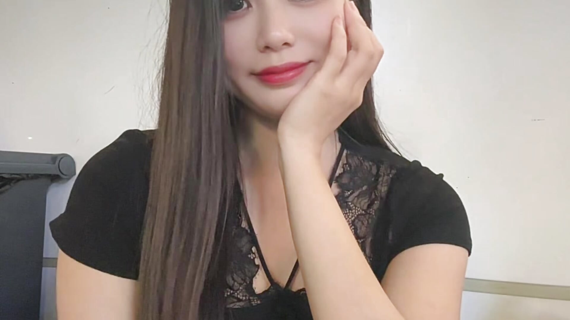 7a9f7fab508d434a97a337db3b732d5d - video by caihong_03 cam model