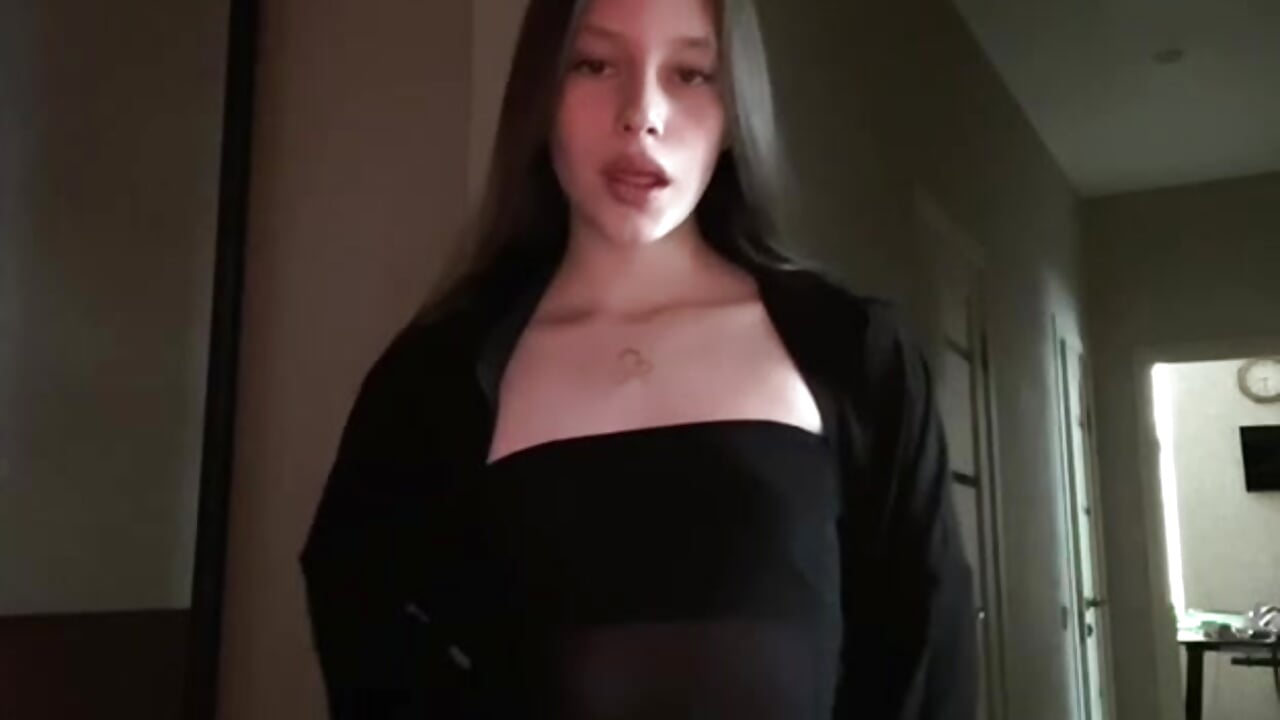 I’m being ridiculous here – video af DarkenedPact cam-model
