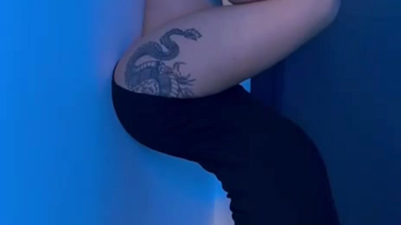 Flexible And Beautiful - lilmeeow 캠 모델의 동영상