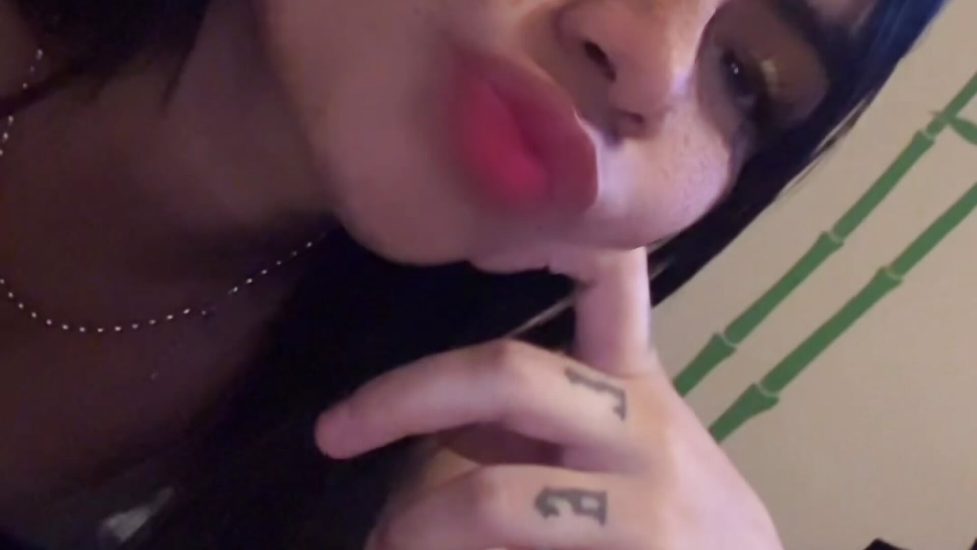 🥰 - video by Alejaa21_ cam model