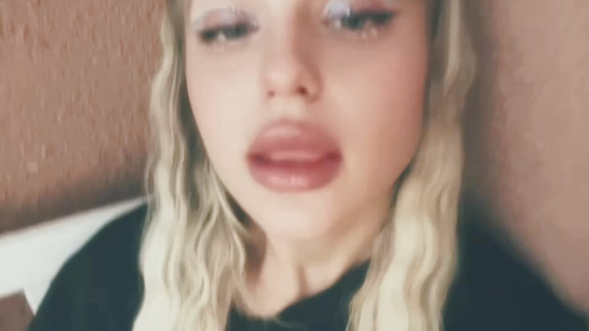 What do u think of my Makeup? - video od modelky/modela Daisy_Wave