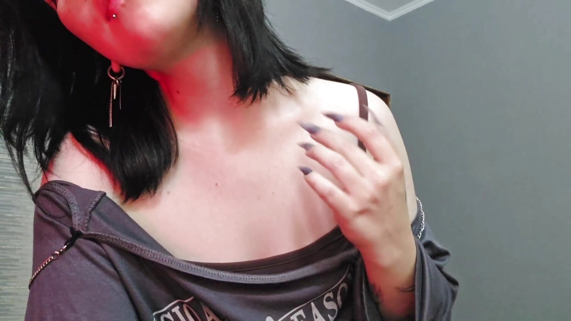 my cure neckline - video YunLettinga kameramallilta