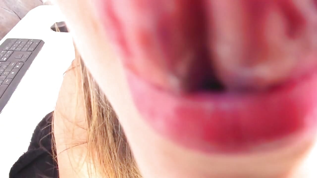 Tongue, blowjob and lots of saliva💦🍆