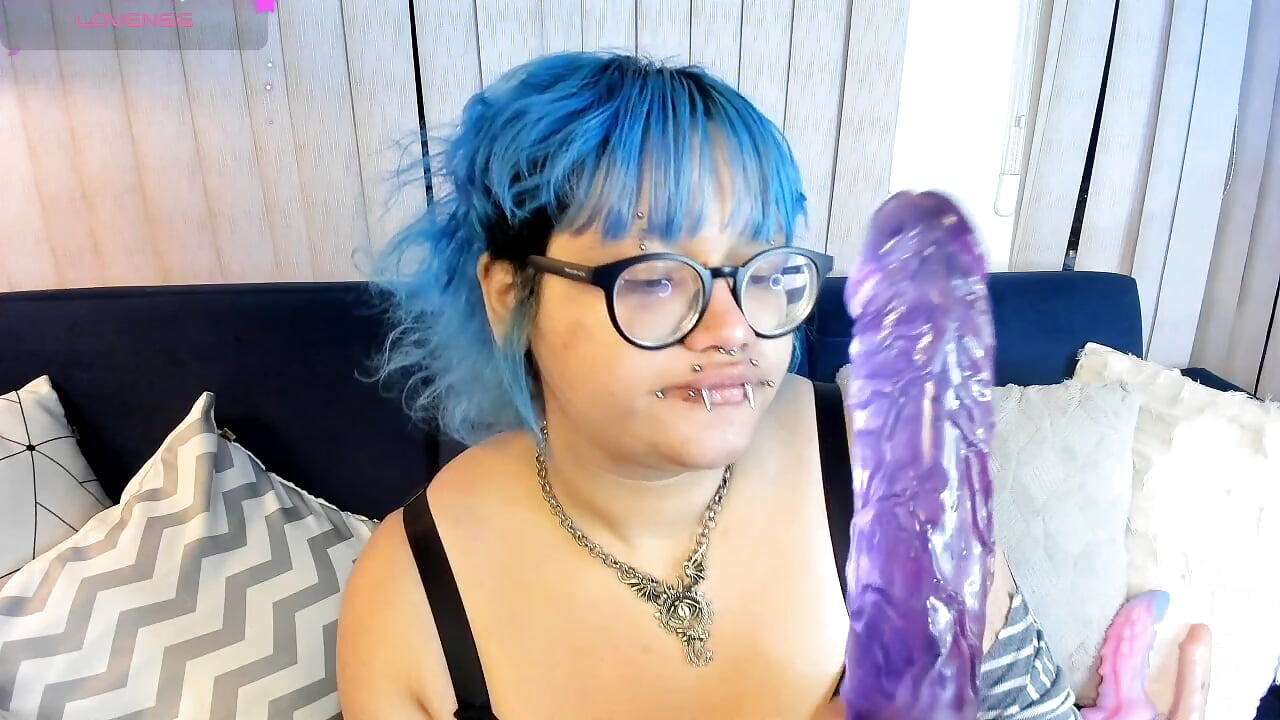 I love eating daddy's delicious cock 💙💙