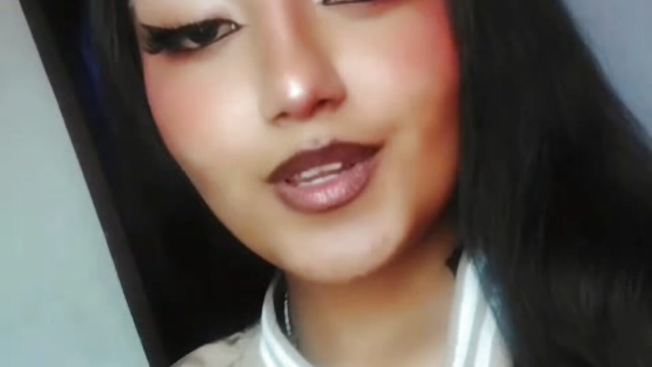 Me <3 - video by EstrellaGlow_Pink cam model
