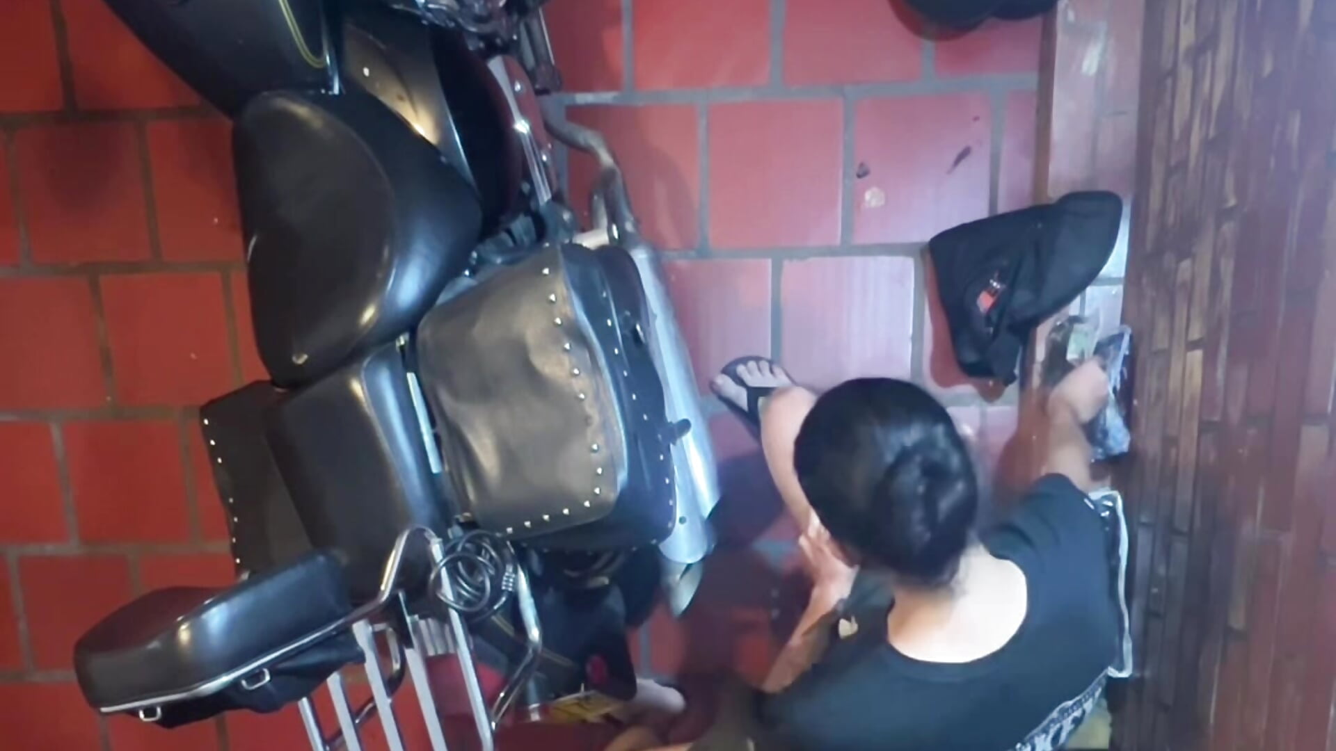 I'm not afraid to get a little dirty. - clip cu NurNikolao model videochat