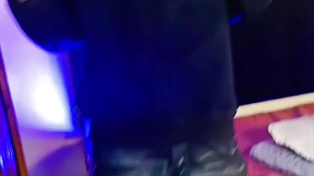WhatsApp Video 2026-07-16 at 11,46,46 PM – video od webkamerové modelky axel_alve
