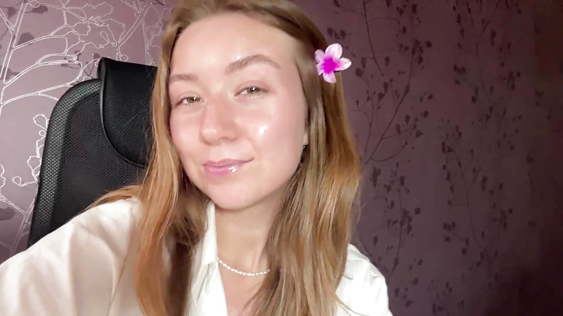 look - video by ChereeTyms cam model