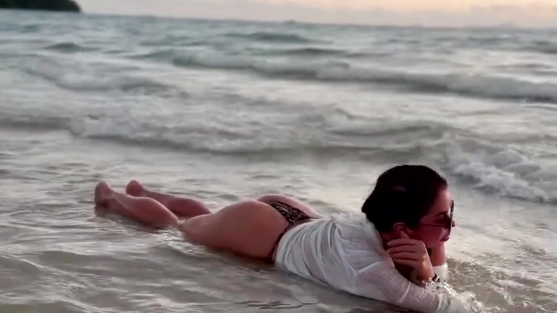 me in thailand - video by CursedRosee cam model