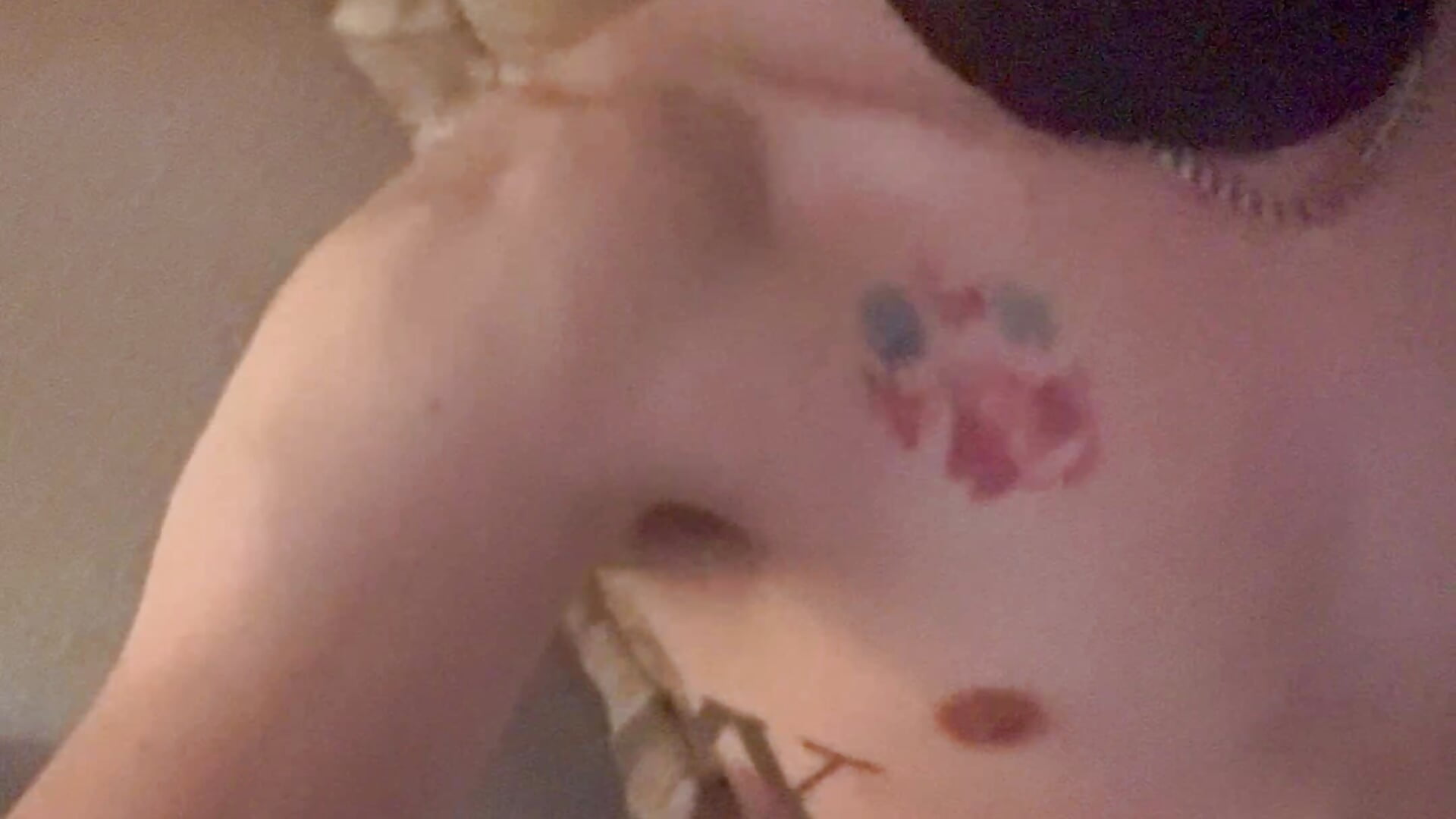 Tatto - video by unlatinosatiro cam model