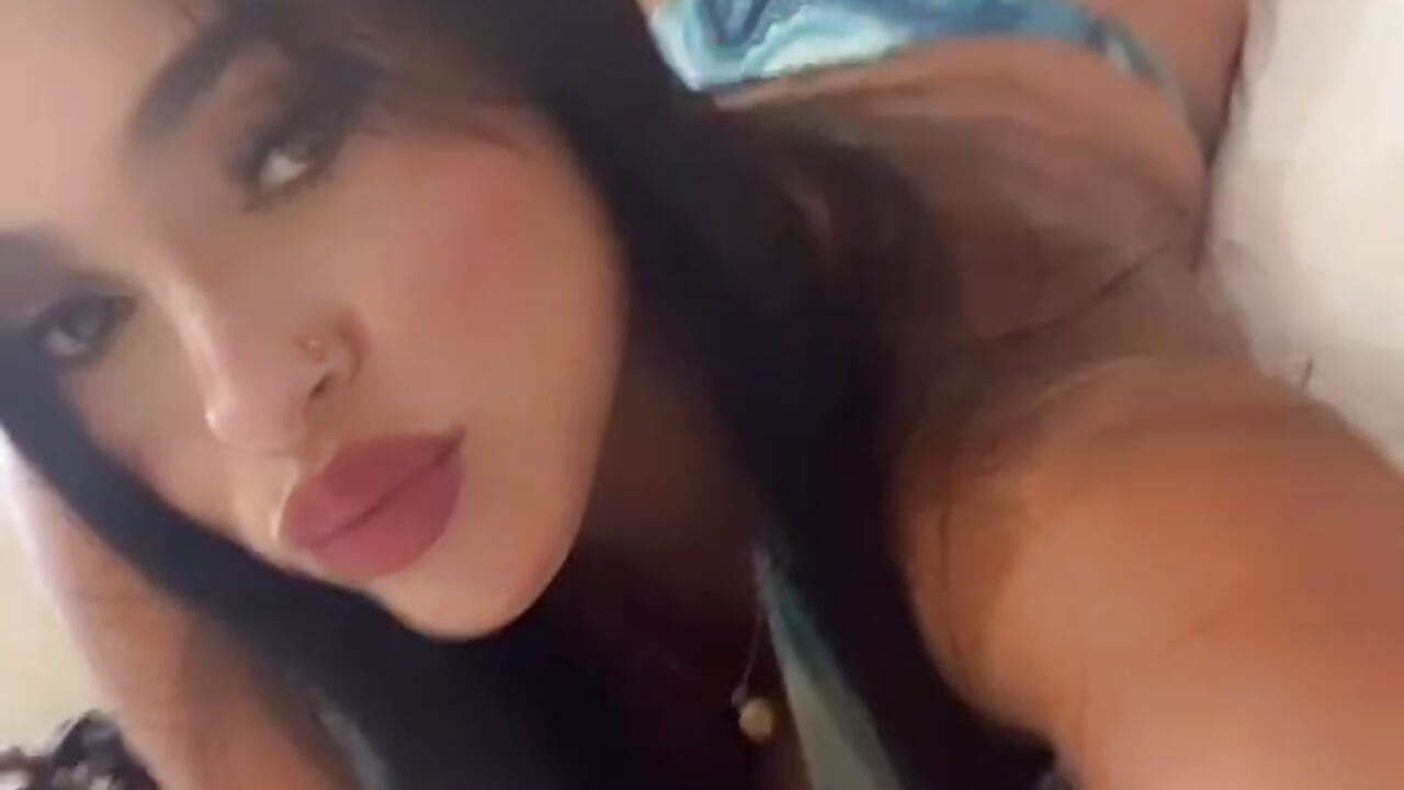 Take off my bikini 🤍💦🪽 - video oleh model kamera lesly_becker