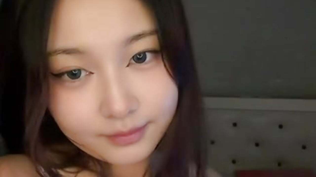 I show off for you - video oleh model kamera BrendaHanson