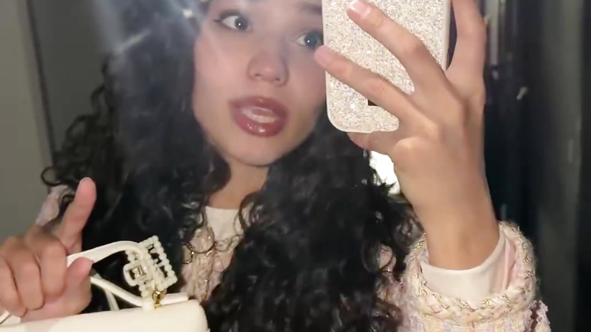 today I'm in love with myself 💗 – видео вебкам-модели BrendaBennett