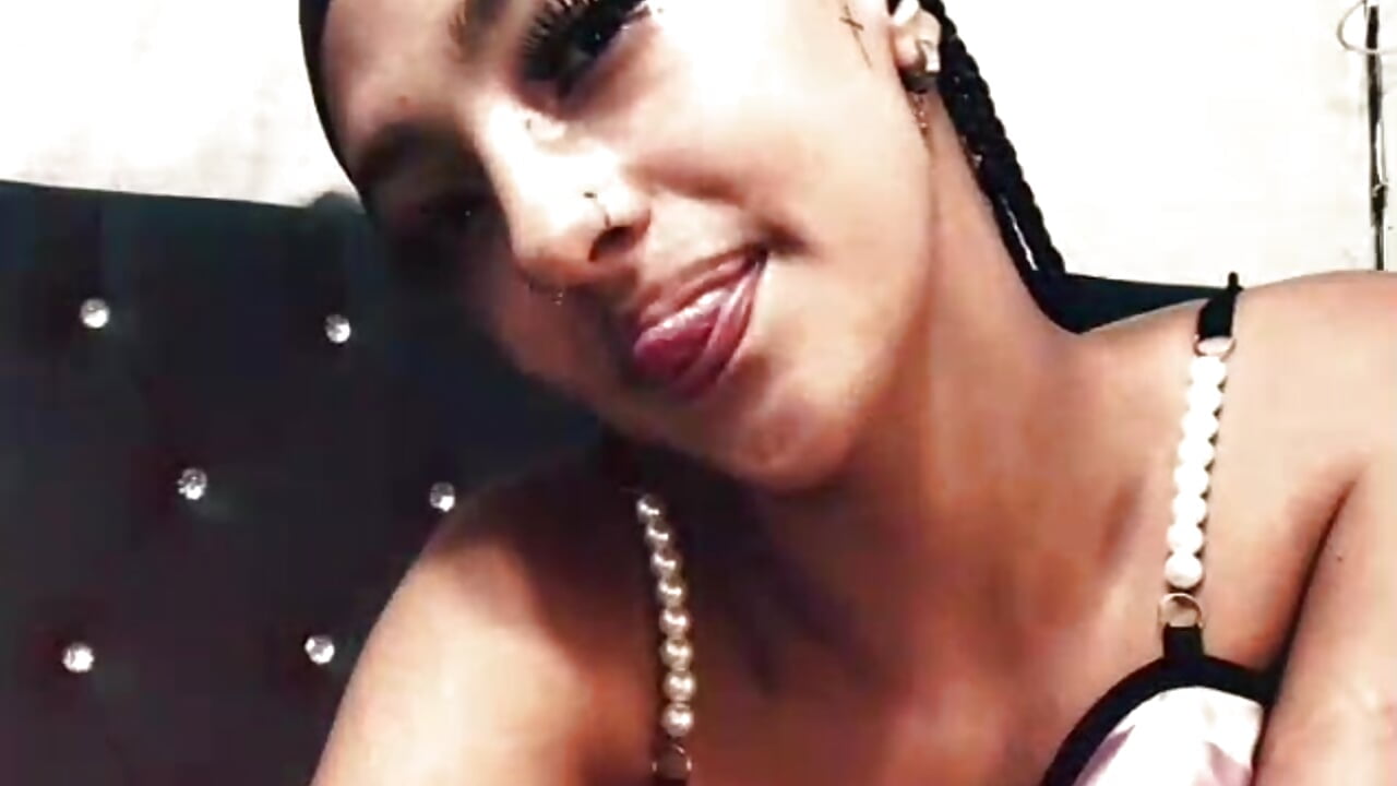 profile-intro-video-1785850618 - video di cutebubbles13 modella di cam