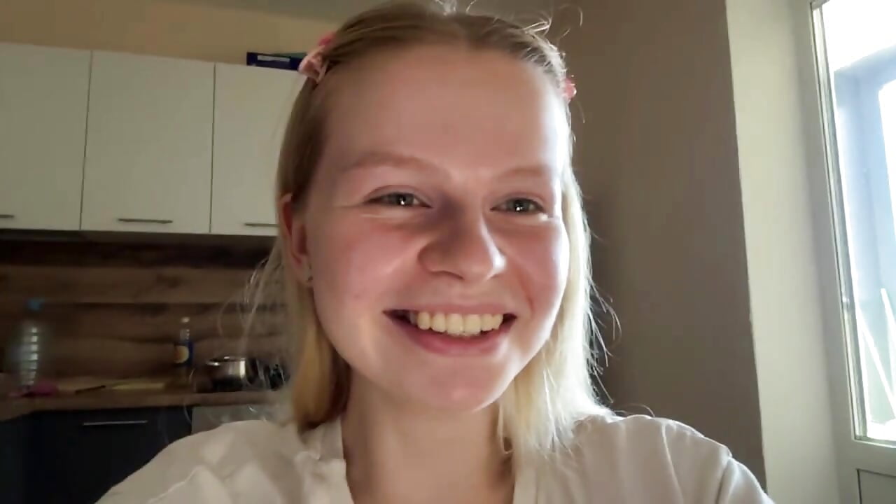smile - video by TasiaRibao cam model