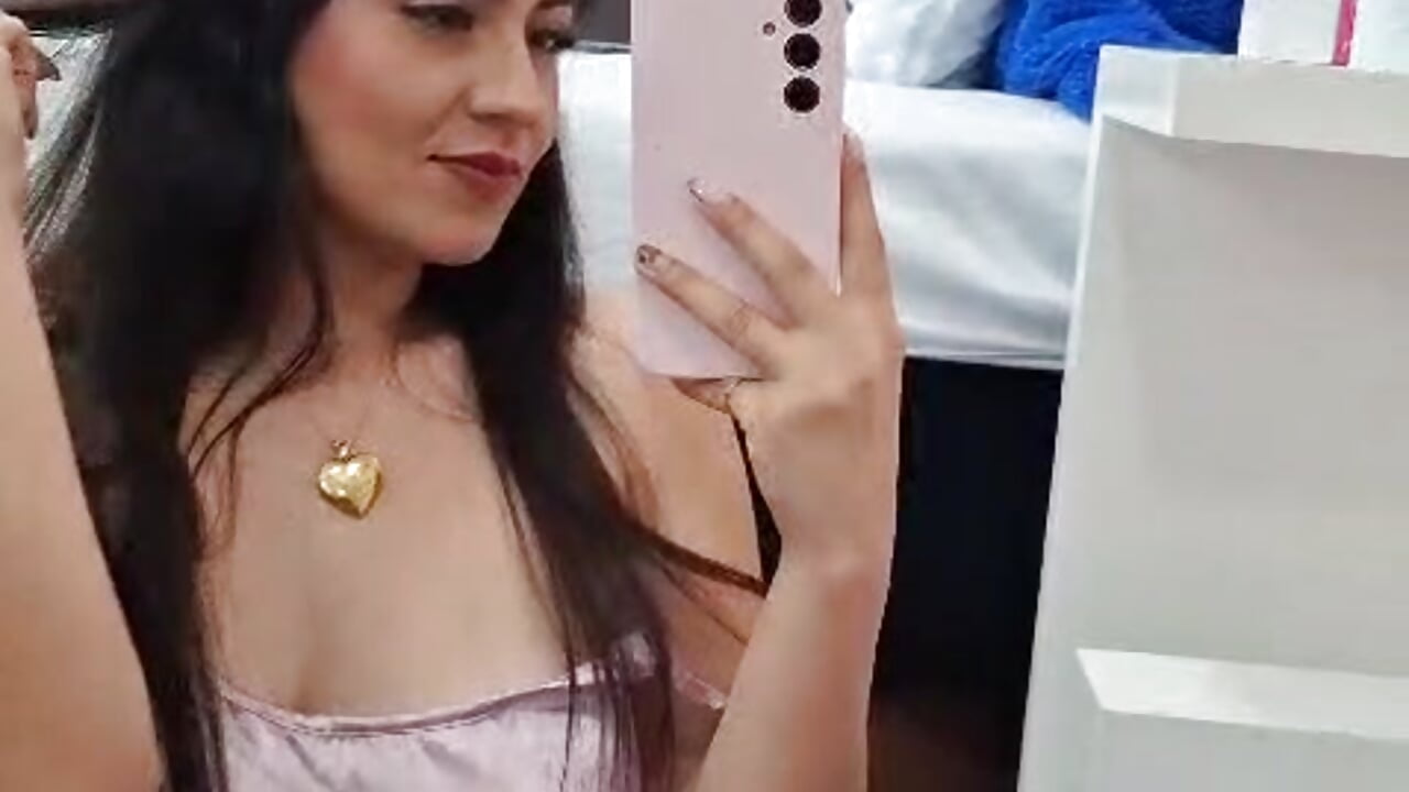 💋🌸 – video af NahomyAdams cam-model