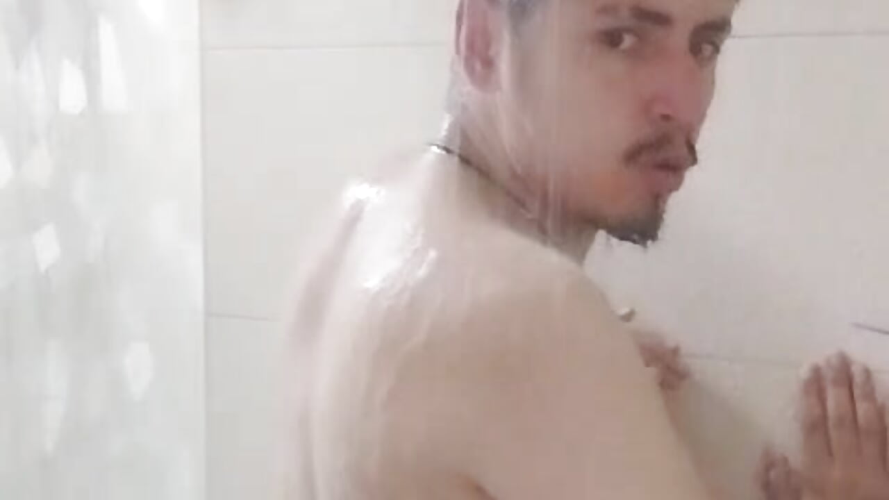 Hot SHOWER Show 🔥 - video by kevin_23_ cam model