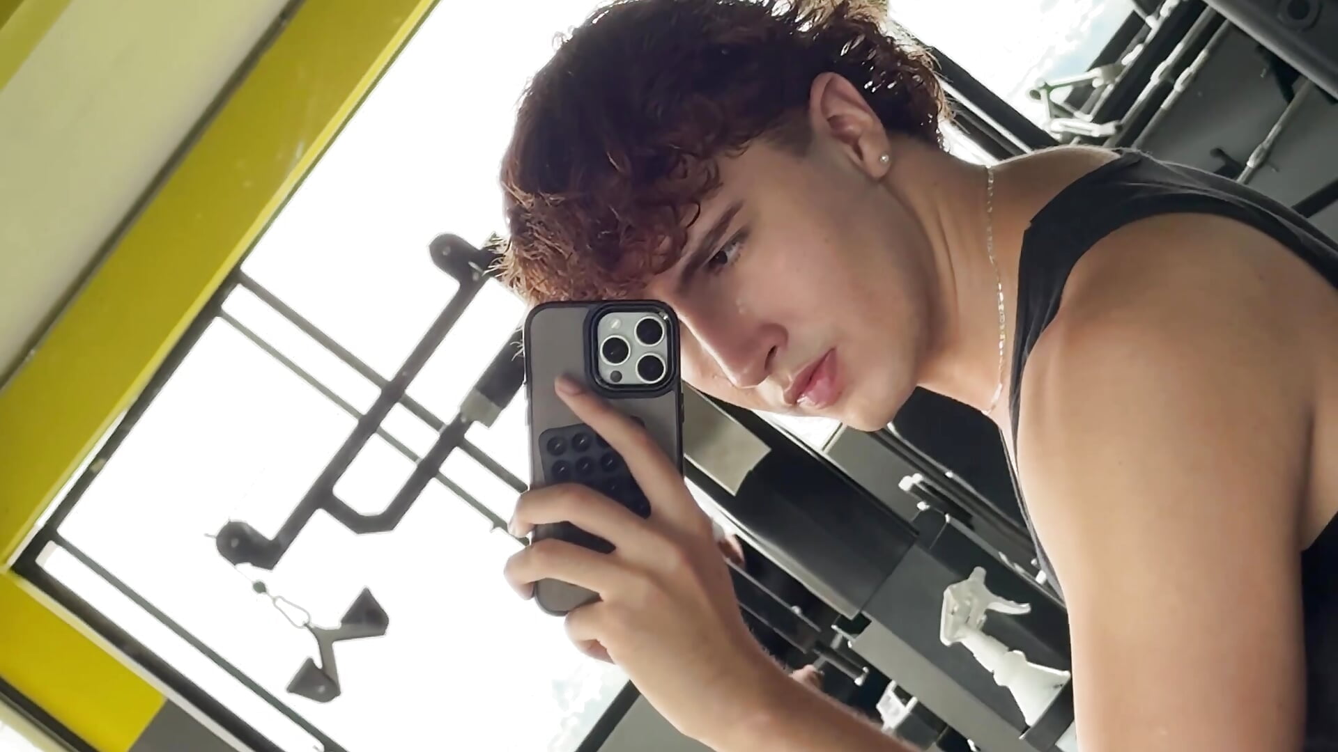 What would you do if you ran into me at the gym? 😏 - vídeo de la modelo de cam Eiden_carter