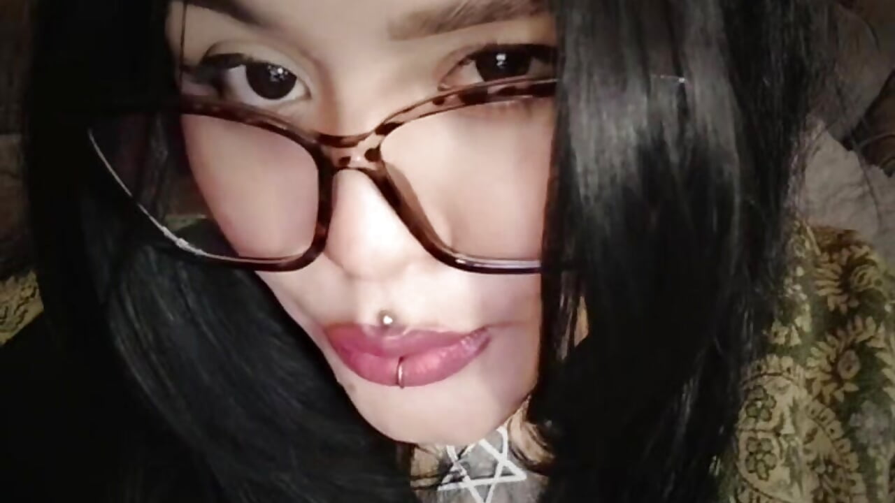 JUST REBEL💫 – video modela na kameri Rebel_Valo