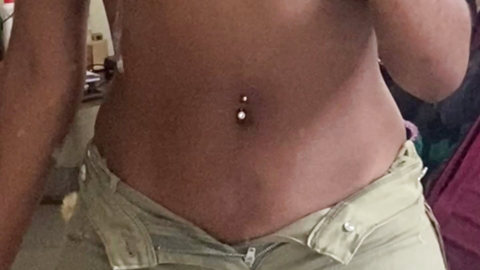 My belly piercing - Vídeo de sexyislan, modelo de vídeos