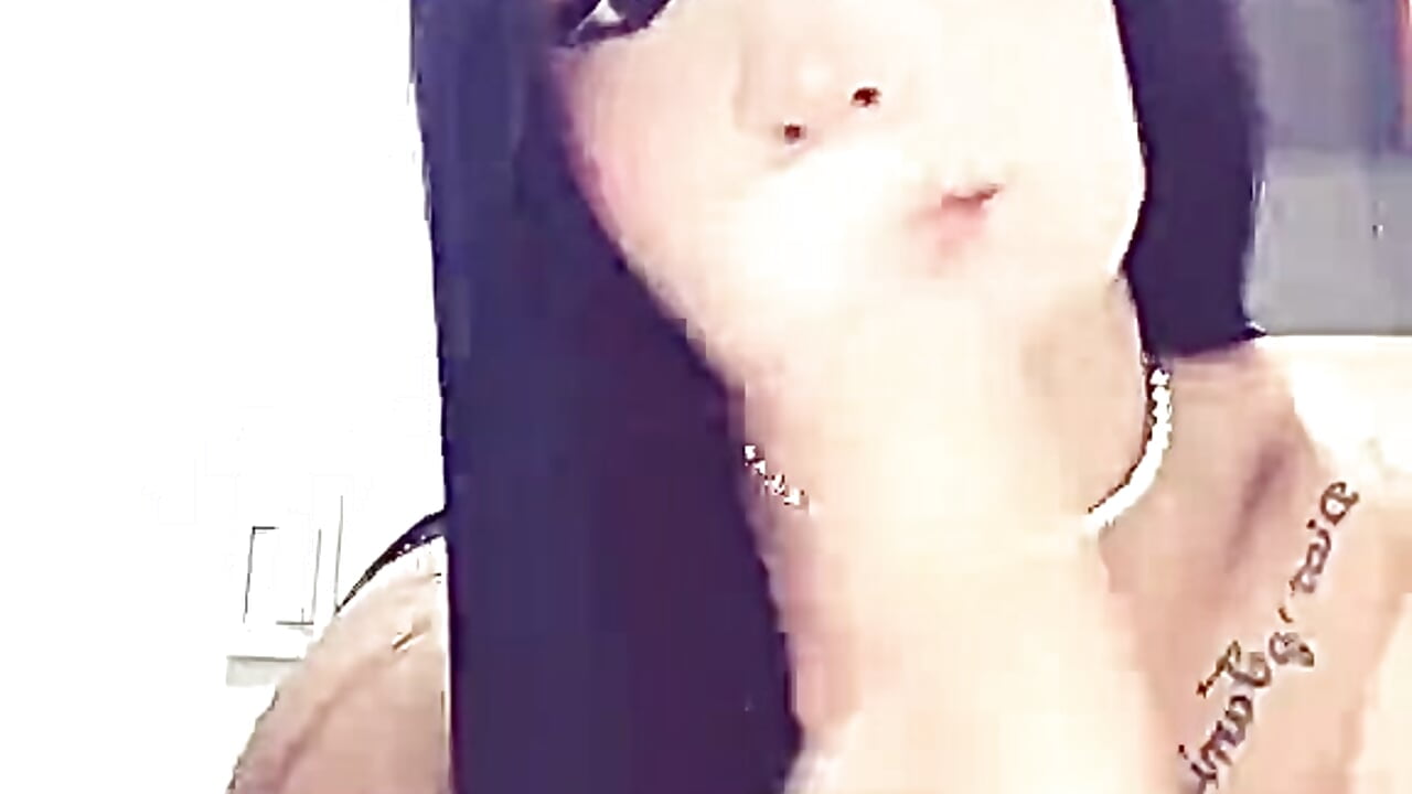 - 7651457640752549141 – video af LatinsSquirting cam-model