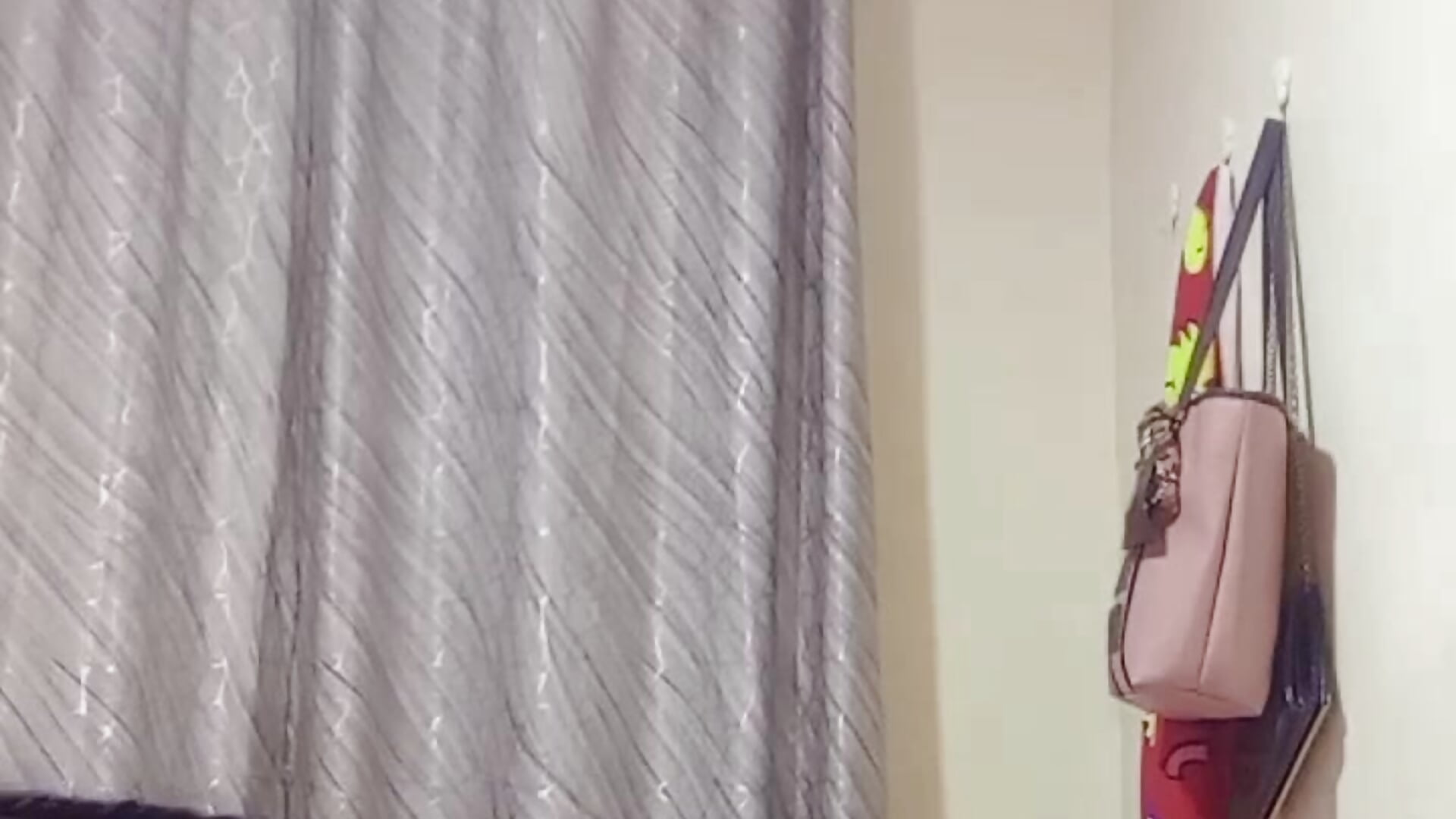 Shaking ass😝 - video by melaninqueen254 cam model