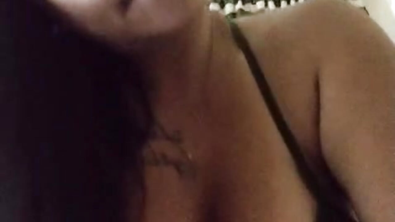 sexy and hot - JuliBravo adlı kamera modelinin videosu
