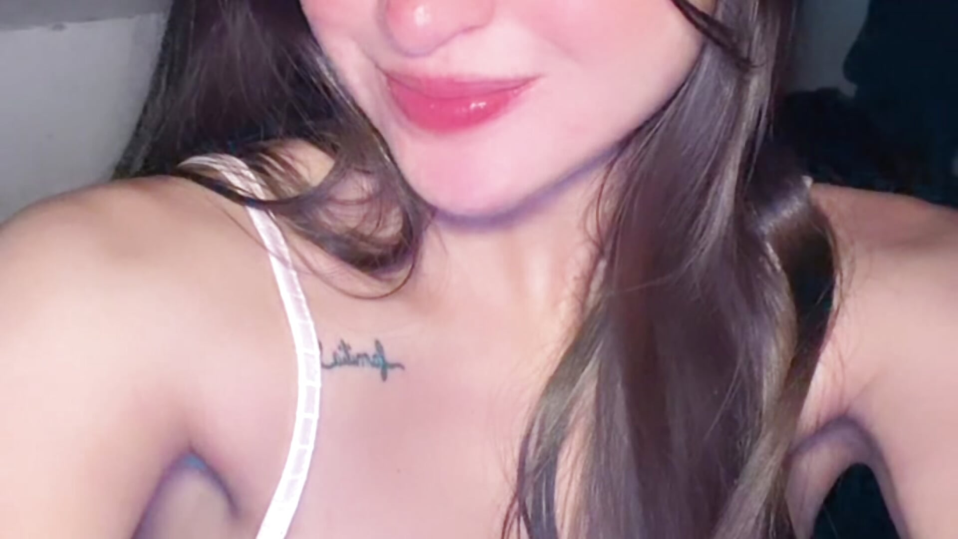 114E0174-F420-411F-BB37-F90EAD810D69 - video van Ms_sunny cam-model